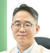 Yungyoo Lee